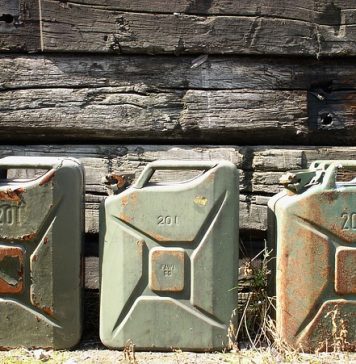 300 de litri de motorină pentru locatarii blocului abandonat în întuneric din Sectorul 5