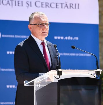 Sorin Cîmpeanu recunoaște că unele materii sunt nefolositoare: M-am descurcat fără geometrie vectorială