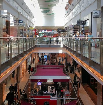 Operatorul celui mai mare centru comercial din Bucureşti a plătit salarii, taxe și impozite de aproape 1,5 miliarde de euro în ultimii 17 ani