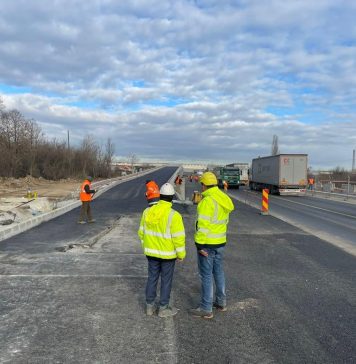 Pasajul Domnești, primul strat de asfalt. Pe șantier continuă și realizarea suprastructurii la rampa de urcare – FOTO