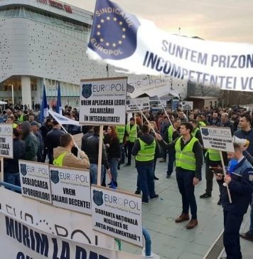 Polițiștii din toată țara protestează în fața Guvernului și Parlamentului – VIDEO