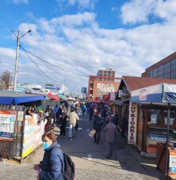 Mai multe persoane au fost amendate pentru comerț ilegal lângă Piața Obor – FOTO