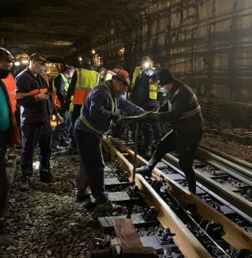 FOTO/ Lucrare de amploare realizată noaptea trecută la stația de metrou Piața Victoriei 2