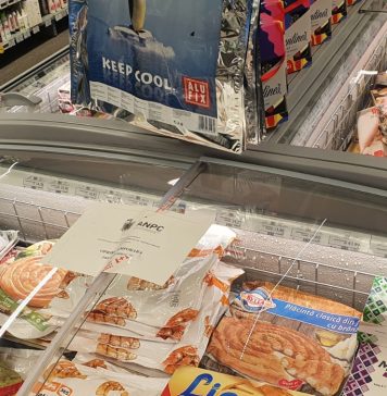 Carne cu mucegai și produse expirate la magazine Mega Image din București și Ilfov – FOTO