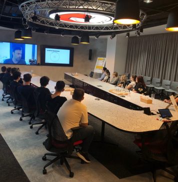 Producătorul de jocuri Playtika lansează o academie de programare pentru tinerii IT-iști români