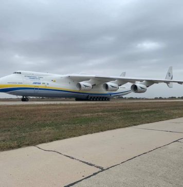 Rușii au distrus legendarul avion An-225 „Mriya”, cel mai mare cargo din lume. Avionul a aterizat la București în toamna anului trecut – VIDEO