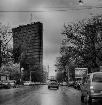 Valori mari de poluare a aerului în București, în această dimineață