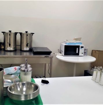 Centru comunitar, inaugurat în Capitală. Masă caldă pentru persoanele fără adăpost