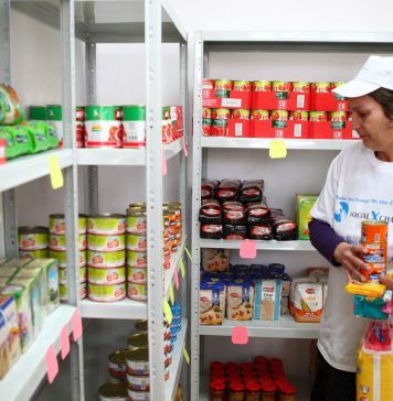 Magazinul caritabil Socialxchange din Sectorul 6 trimite la Sighet produse de strictă necesitate pentru refugiați