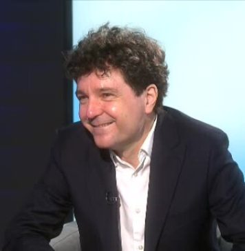 Nicușor Dan confirmă că nu i-a prelungit lui Alexandru Arșinel contractul de director artistic la Teatrul Constantin Tănase