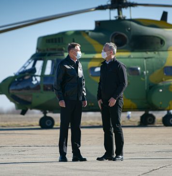 Klaus Iohannis vizitează baza militară Mihail Kogălniceanu împreună cu șefii NATO – FOTO/VIDEO