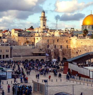 Israelul va permite intrarea tuturor turiştilor, indiferent dacă s-au vacinat sau nu