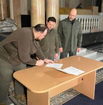 Volodimir Zelenski a semnat cererea de aderare la UE – FOTO