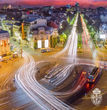 Nicuşor Dan anunță o investiţie de circa 50 de milioane de euro pentru semaforizare: ”Vom avea 500 de intersecţii semaforizate legate cu serverul central prin fibră optică”