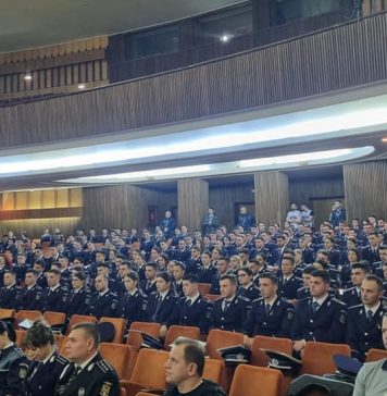 Peste 200 de tineri ieșiți de pe băncile școlii au venit în echipa Poliției Capitalei