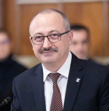 Antonel Tănase (Forța Dreptei): Nicușor Dan are un mare defect – nu are batic înnodat sub bărbie și nu postează din fața unei biserici