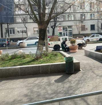 Farmacie din Sectorul 4, amendată după ce a aruncat deșeuri medicale pe stradă – FOTO