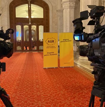 FOTO/ AUR își alege noul președinte, dar presa nu are acces în sală unde se desfășoară Congresul