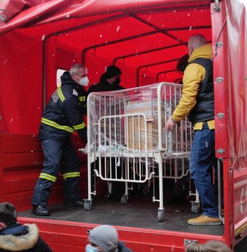 Guvern: Un nou transport de ajutoare umanitare a plecat din București spre Siret