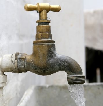 Peste 80.000 de gospodării se vor putea conecta gratuit la apă și canalizare. Prin PNRR vor fi alocate fonduri de 825 de milioane de lei