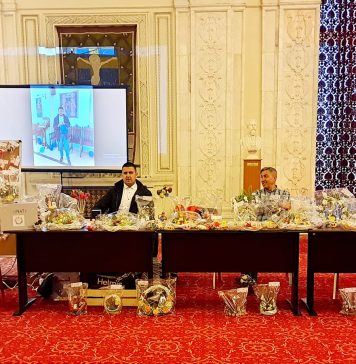 Asociația Persoanelor cu Dizabilități Gavriil, expoziție a produselor cu tematică Pascală la Parlament