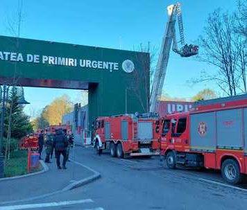 Incendiu la UPU a Spitalului Clinic „Bagdasar-Arseni”. A fost afectată izolația de la acoperiș