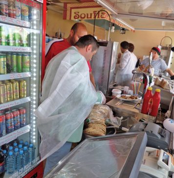 Sute de controale în Capitală pentru combaterea comerțului ilicit cu produse agroalimentare