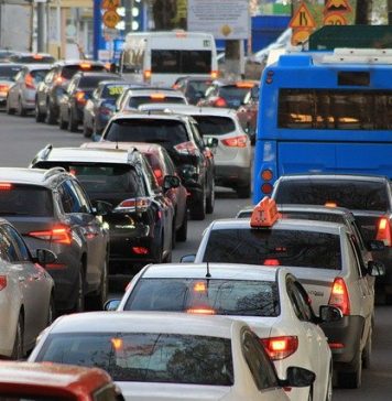 Coloană de 10 kilometri la intrarea în București, pe autostrada A1