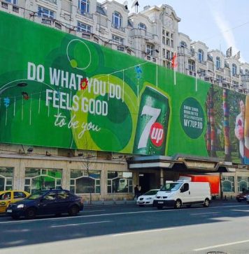 Proiect: Reclamele țipătoare de pe clădiri ar putea fi interzise în București