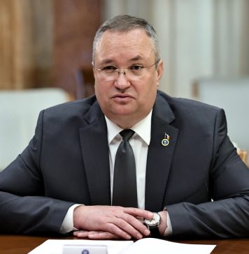 Ciucă, de Ziua Românilor de Pretutindeni: Cei care își doresc să sprijine efortul nostru de a dezvolta România sunt bineveniți să se întoarcă acasă