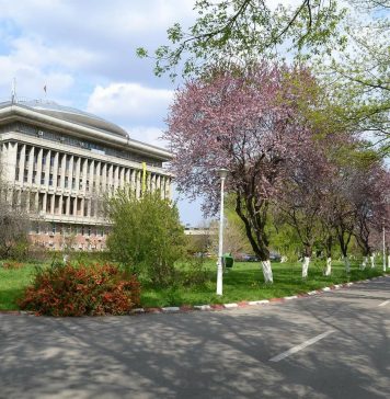 Peste 10.000 de participanţi în prima zi a festivalurilor Universităţii Politehnica din Bucureşti