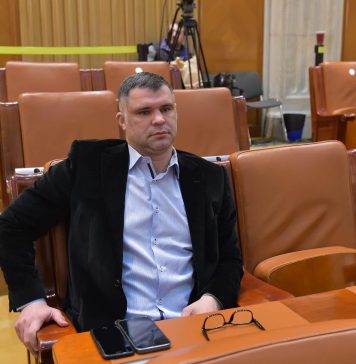 Deputatul de Ilfov Daniel Ghiţă a rămas fără încălțăminte: ”Da, am ajuns să merg desculț acasă!”