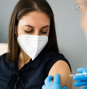 Peste 300 de persoane s-au imunizat luni cu doza a patra de vaccin anti-COVID-19