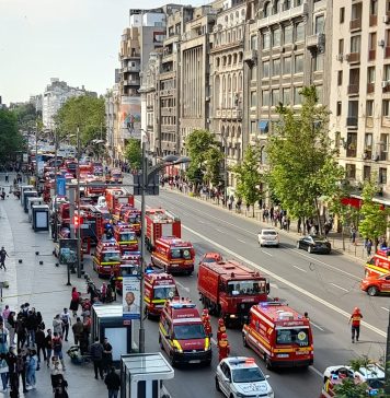 UPDATE Incendiu la metrou. Metrorex anunţă o defecţiune tehnică la un tren care a plecat din staţia Piaţa Romană