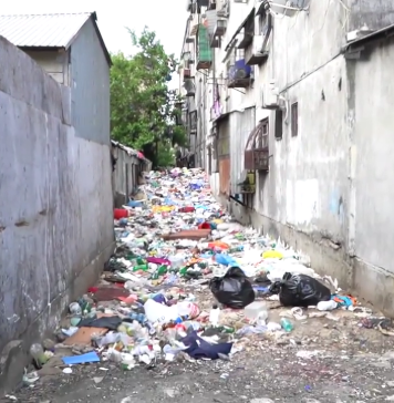 Salubrizare SA a evacuat munții de gunoi dintre blocurile de pe Aleea Livezilor – FOTO