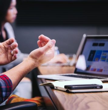 Studenții vor putea face și cursuri online din toamnă. Cîmpeanu: OUG va fi adoptată miercuri