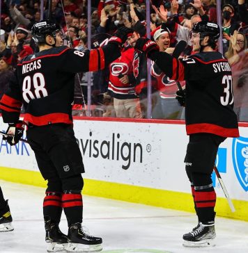NHL/Play-off: Victorii pentru Carolina Hurricanes şi Edmonton Oilers