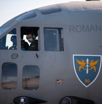 Nou-născut cu malformaţii cardiace, dus cu o aeronavă militară la Milano