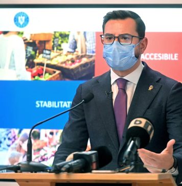 Ministrul Agriculturii Adrian Chesnoiu, acuzat de abuz în serviciu. DNA cere ridicarea imunității