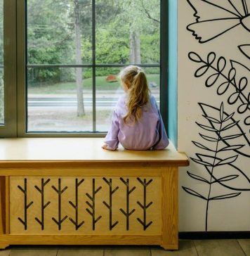 Gabriela Firea anunţă simplificarea procesului de adopţie: 6.000 de copii sunt adoptabili şi aşteaptă familia potrivită