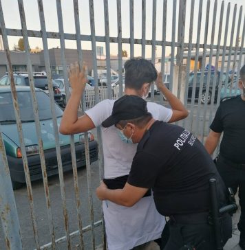 Un minor care amenința alți copii cu un briceag, prins de Poliția Locală în Parcul Izvor