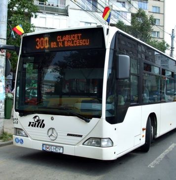 Drapelul României, arborat duminică la toate sediile și pe toate vehiculele de transport public ale STB