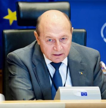 Traian Băsescu a fost amendat pentru accidentul provocat în Capitală