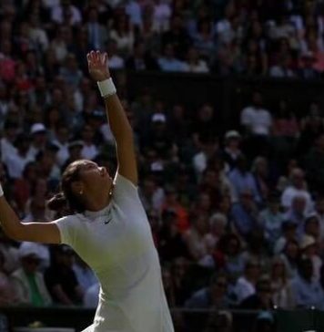 Emma Răducanu a fost eliminată de Caroline Garcia, în turul al doilea la Wimbledon