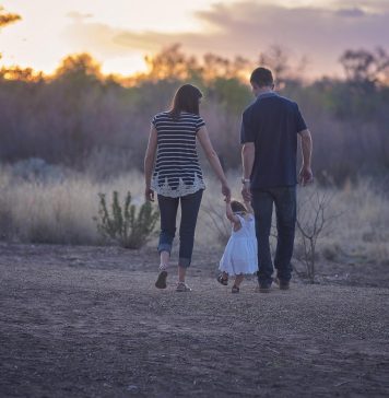 A fost aprobat proiectul prin care studenţii pot contracta credite de 10.000 de euro, iar familiile, 15.000 de euro. Acestea vor fi garante de stat