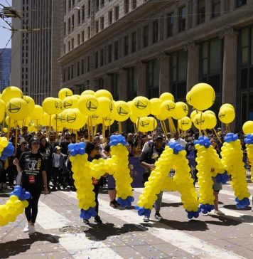 Golden State Warriors a sărbătorit titlul de campioană a NBA cu o paradă la San Francisco