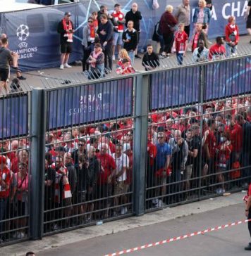 Ministrul francez de Interne şi-a prezentat scuzele sale suporterilor lui Liverpool