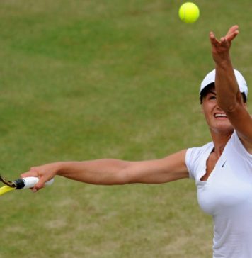 Monica Niculescu şi Gabriela Ruse au fost învinse în sferturile probei de dublu la Birmingham