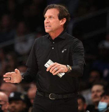 NBA: Quin Snyder a demisionat de pe banca tehnică a echipei Utah Jazz