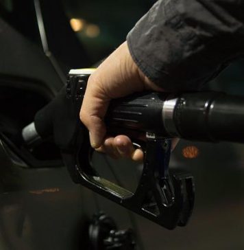 Pentru reducerea costurilor la carburanți, PSD propune stabilirea prețului maximal la clientul final
